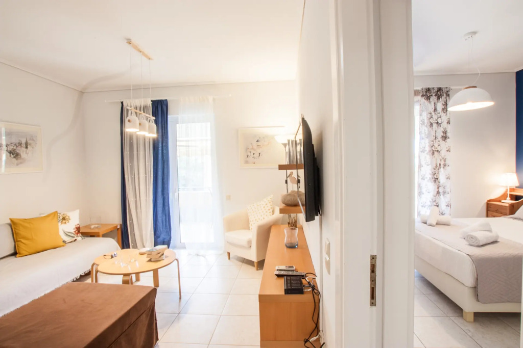Barbati Bay Elegant Beach Apartments by Hotelius