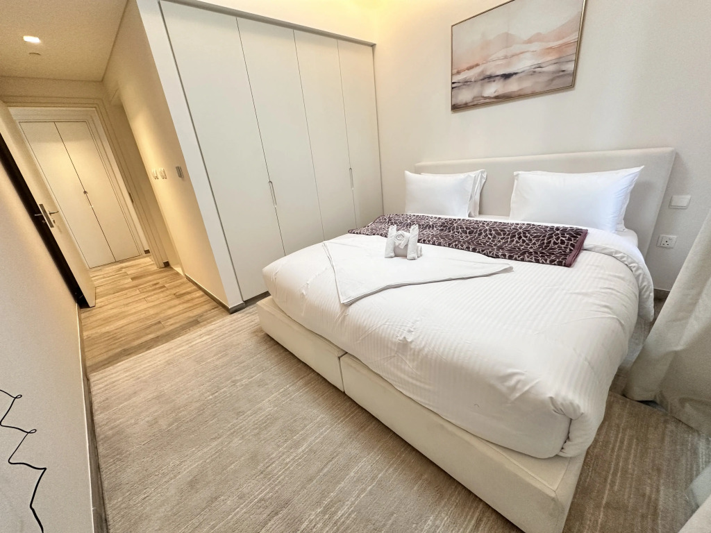 Апартаменты Vserve Modern Oasis: Canal & Burj Views