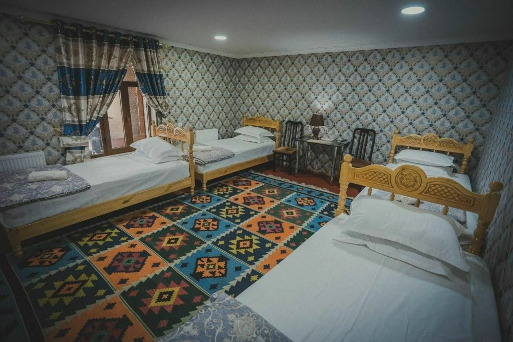 Parivash Guest House