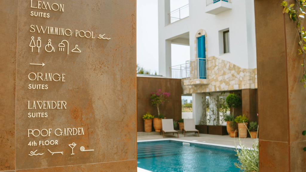 Апарт-отель Liv & Co Suites & Villas