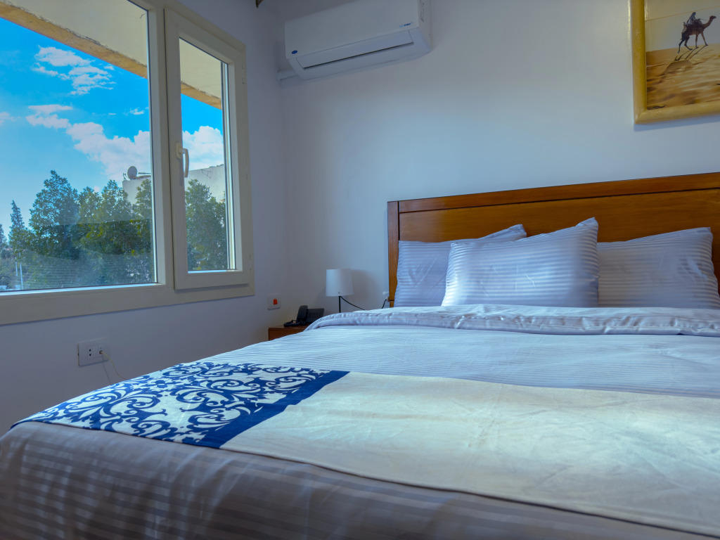 Отель Royal Crown Hotel Giza Pyramids View