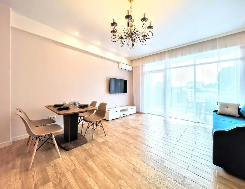 Апартаменты M Apartments SvetlanaPark 1