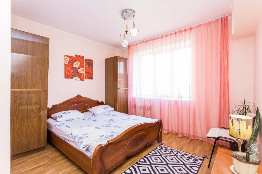 Na Prospekte Dostyk 119 Flat