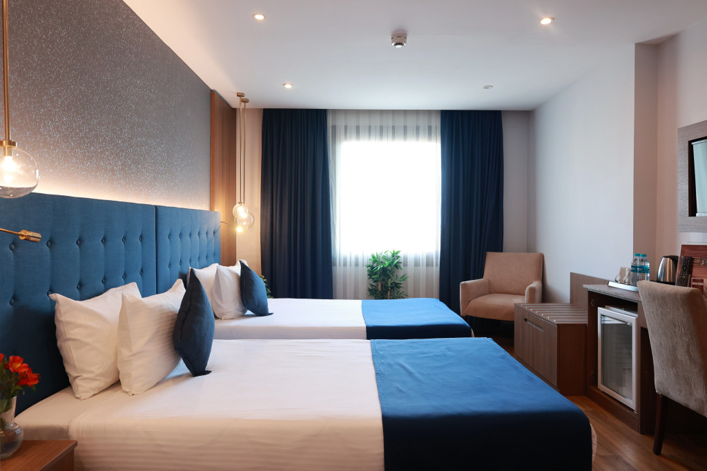 Revia Square Hotel