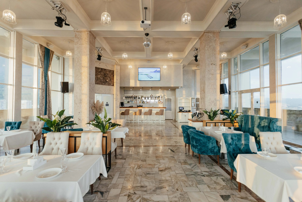 Amza Park Hotel