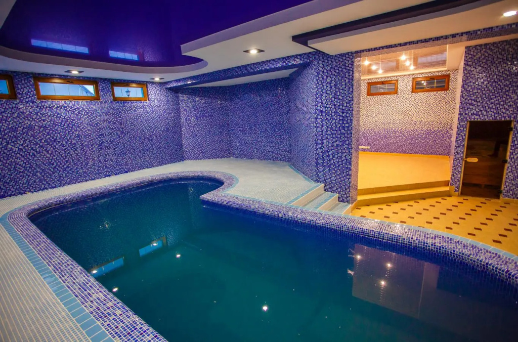 Izumrud Hotel
