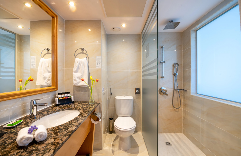 Отель Constantinou Bros Athena Beach