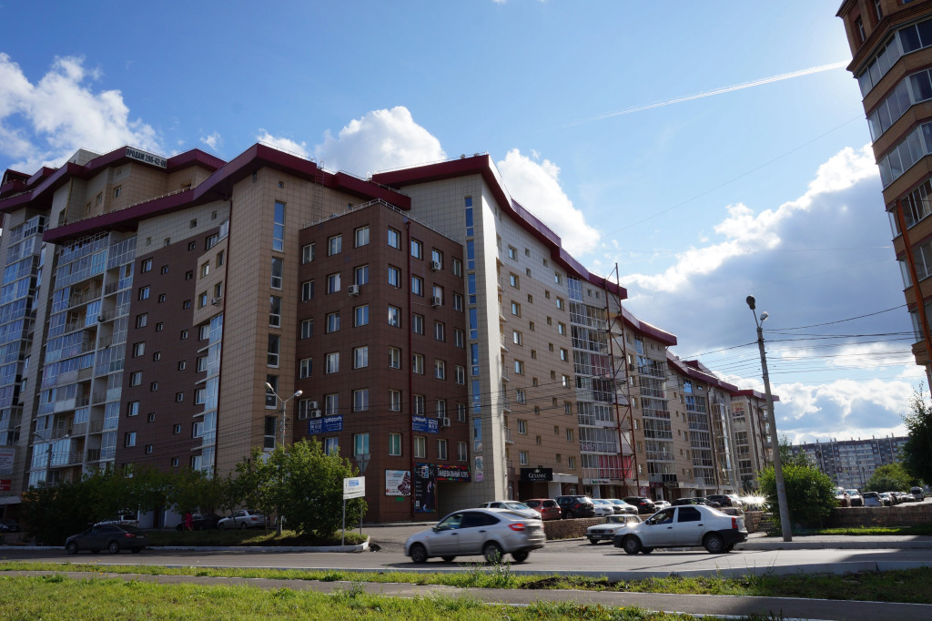 Apartment on Aviatorov 25