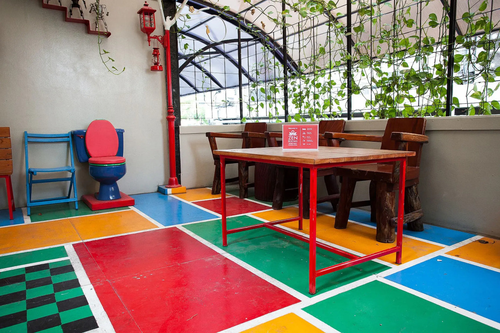 Отель ZEN Rooms Silom Soi 17