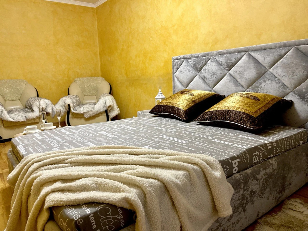 Апартаменты Mars Hotel Малахова 101