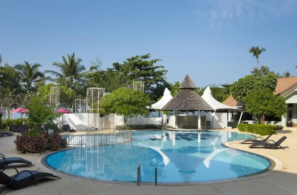 Курортный отель Aonang Villa Resort