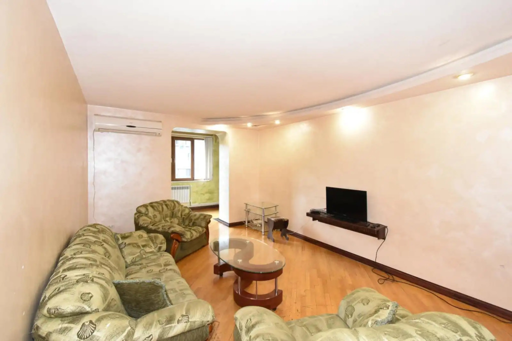 Апартаменты RentInnYerevan 25/14 Nalbandyan Street