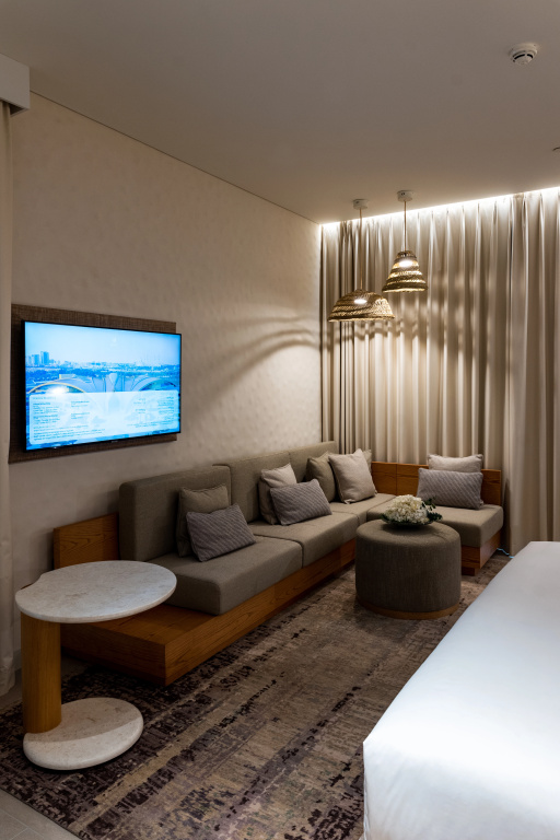 Курортный отель ERTH Abu Dhabi Hotel