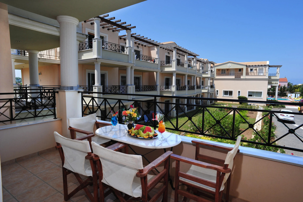 Апарт-отель Thinalos Apartments, Corfu