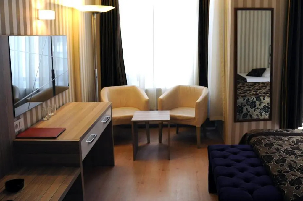 Nil Hotel