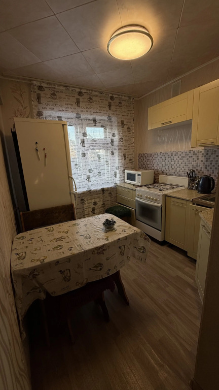 Трехкомнатная квартира около Фестиваля