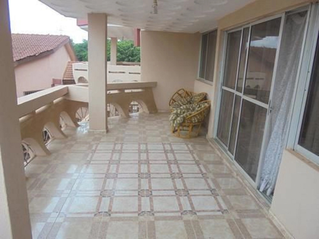 Larbi-Duodu Hotel