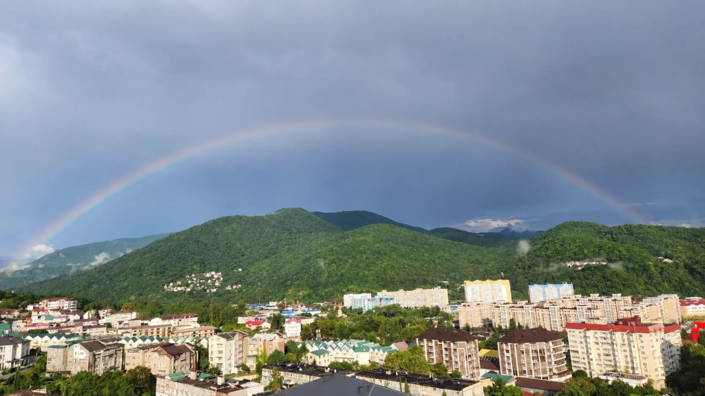 Квартира Панорамная Студия на 10 Этаже с Видом на Море и Горы