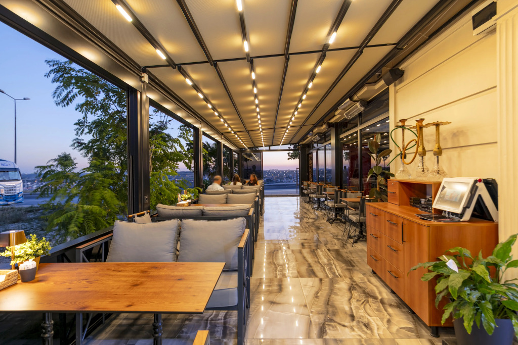 The Great Airport Hotel & Restaurant