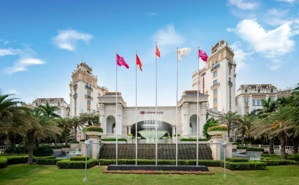 Crowne Plaza Resort Sanya Bay by IHG