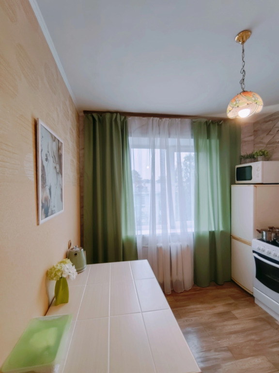 Квартира 2 кв посуточно Академгородок, ул. Героев Труда 35А