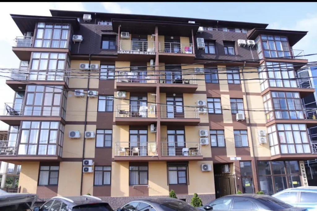 Квартира однокoмнaтная 37 м² пeрвaя линия у мopя