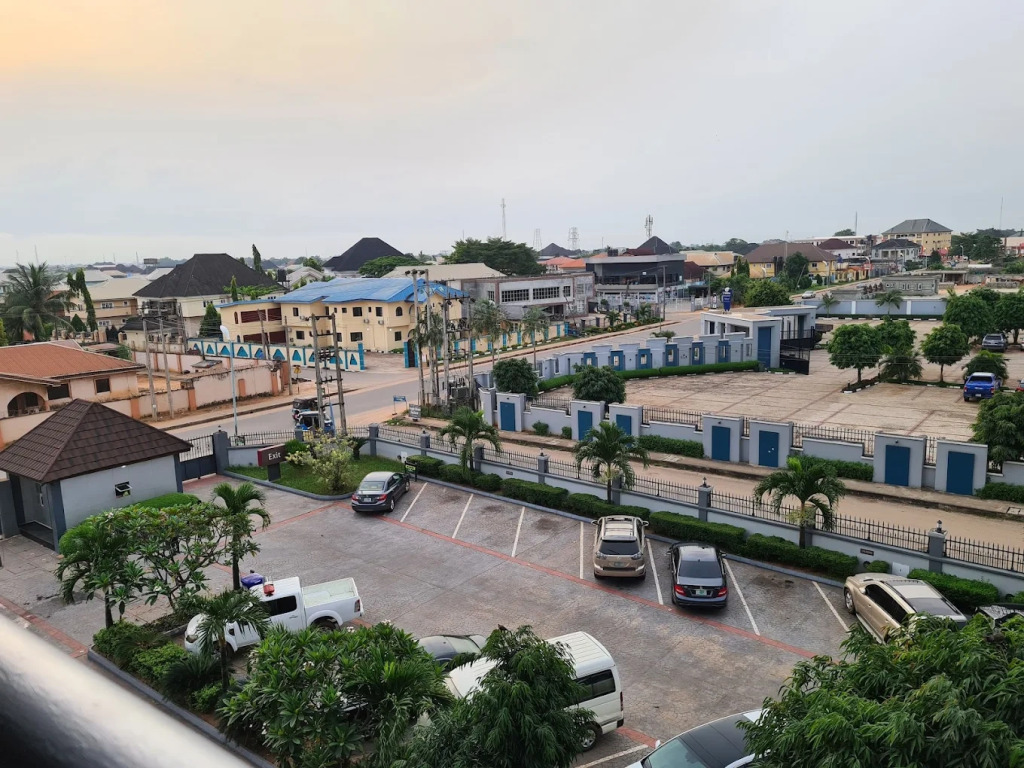 Отель Best Western Plus Elomaz Asaba