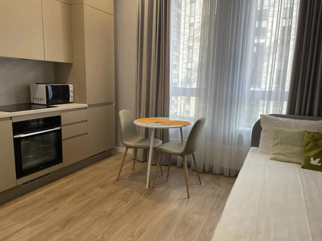Studiya Yantar v ZhK Kvartal na Vode Flat