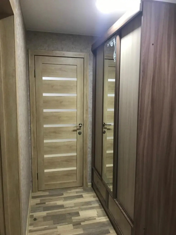 Квартира 2х-комнатная с  Хорошим Ремонтом