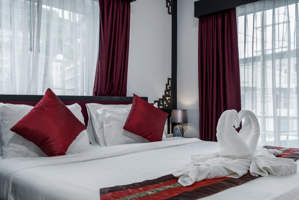 Sunray Beach Hotel Patong