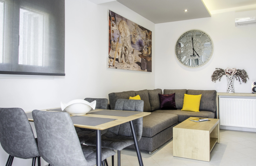Talos Luxury Suites