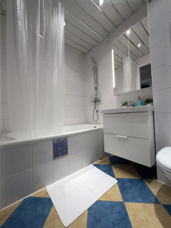 Ryadom S Onkologicheskim Tsentrom Flat