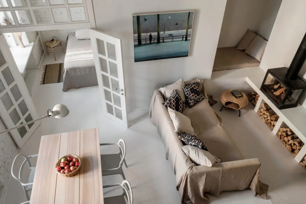 Апартаменты Flat Inn с камином в арт-лофте рядом с метро Комсомольская