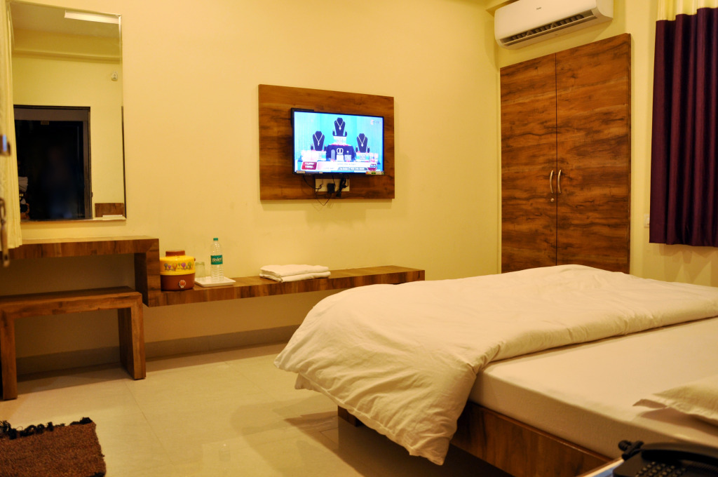 Отель Shree Pratham Milan by Sky Stays