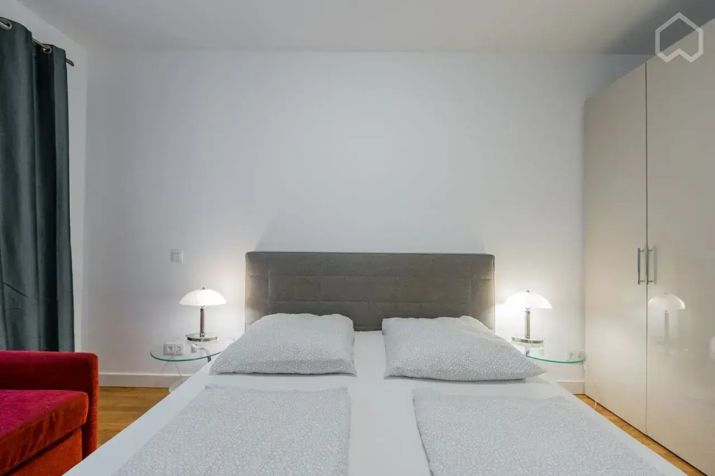 Апартаменты Unique and best located 2 bedroom apartment in centre of Mitte