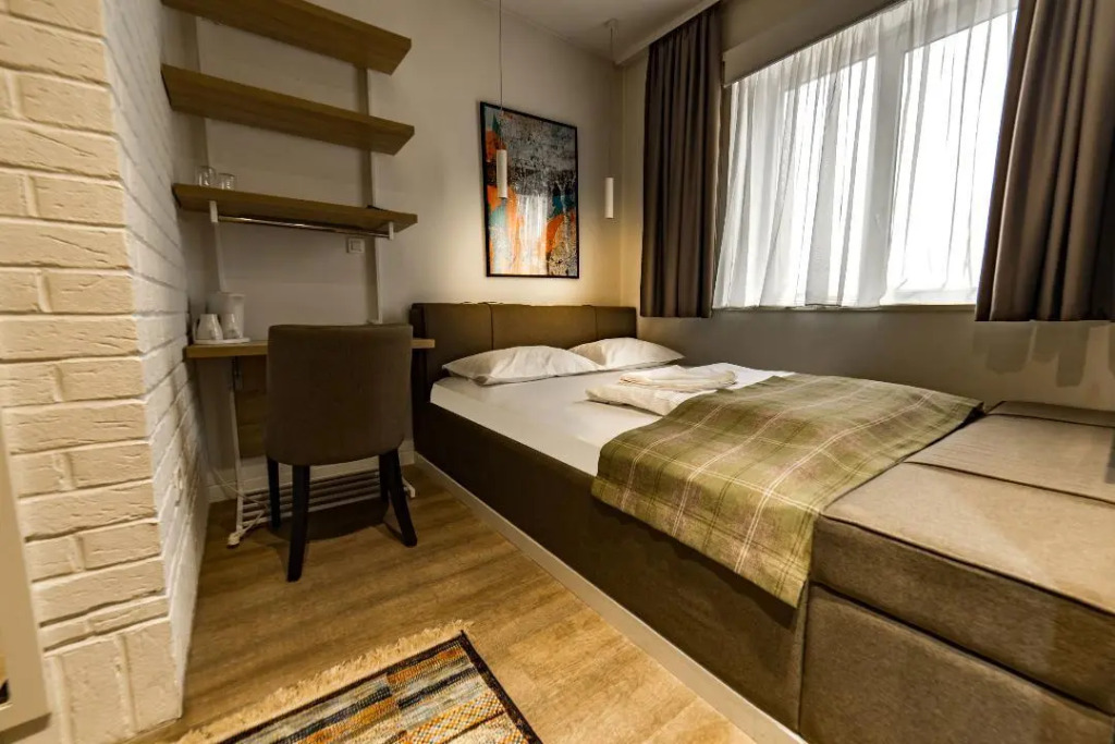Отель Belgrade Inn