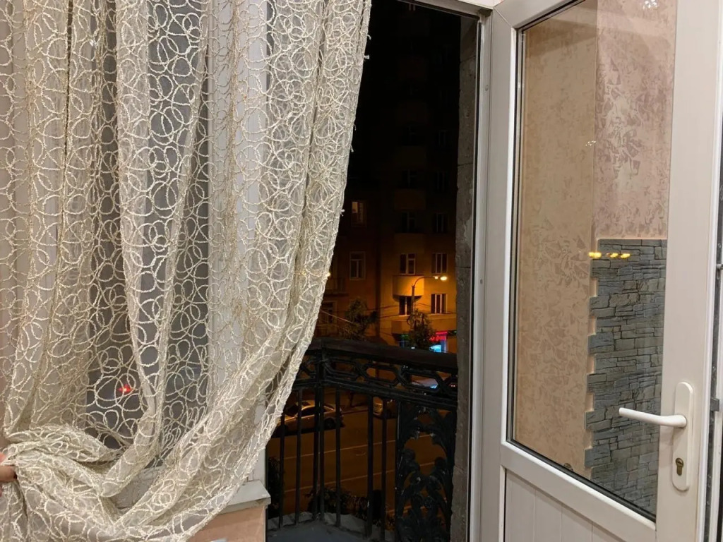 Квартира One-bedroom apartment with one living room, Paronyan 9