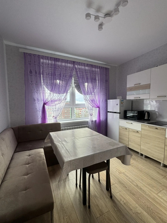 Квартира Пескова 8