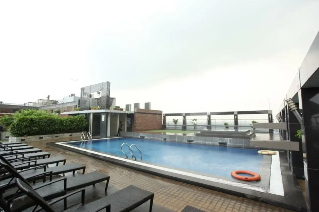 Отель Dhaka Regency Hotel & Resort