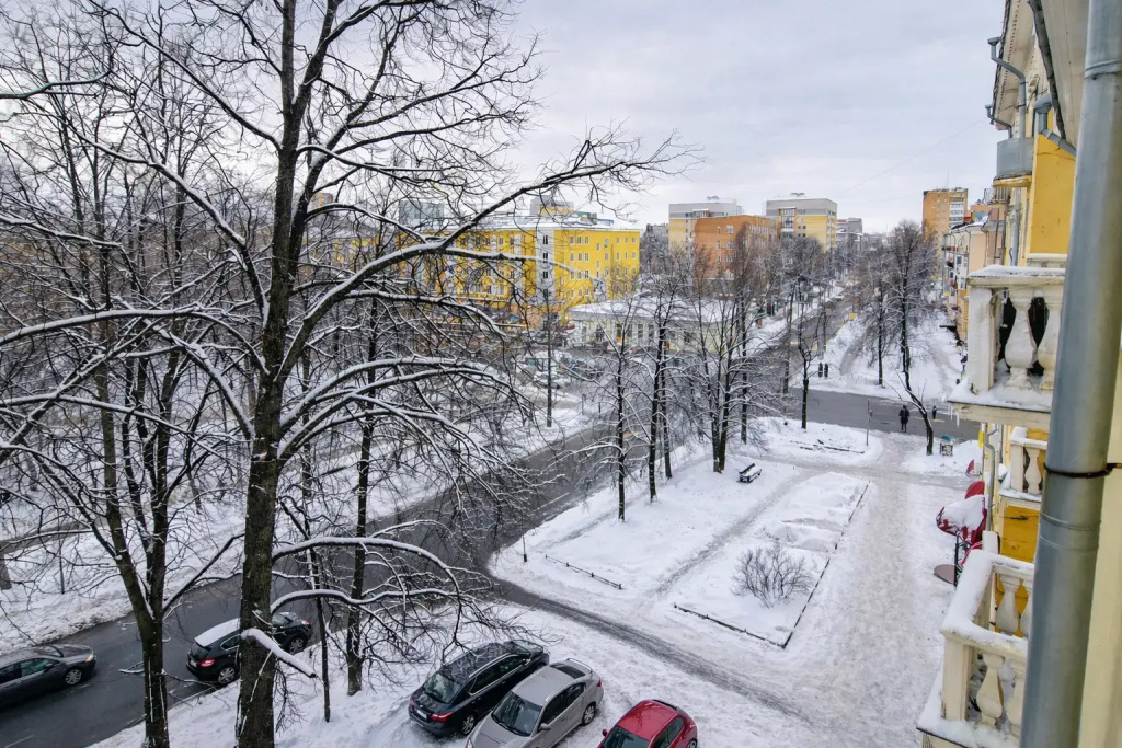 Апартаменты GoldenRing-Apartments, Свободы 52