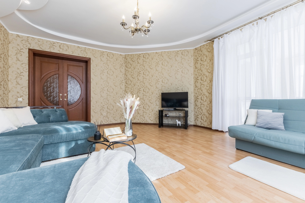 Апартаменты Comfort Home c Сауной на Япеева 19 для 14 гостей
