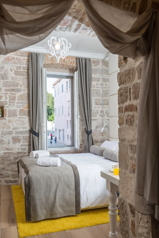 Zara Palace - design rooms