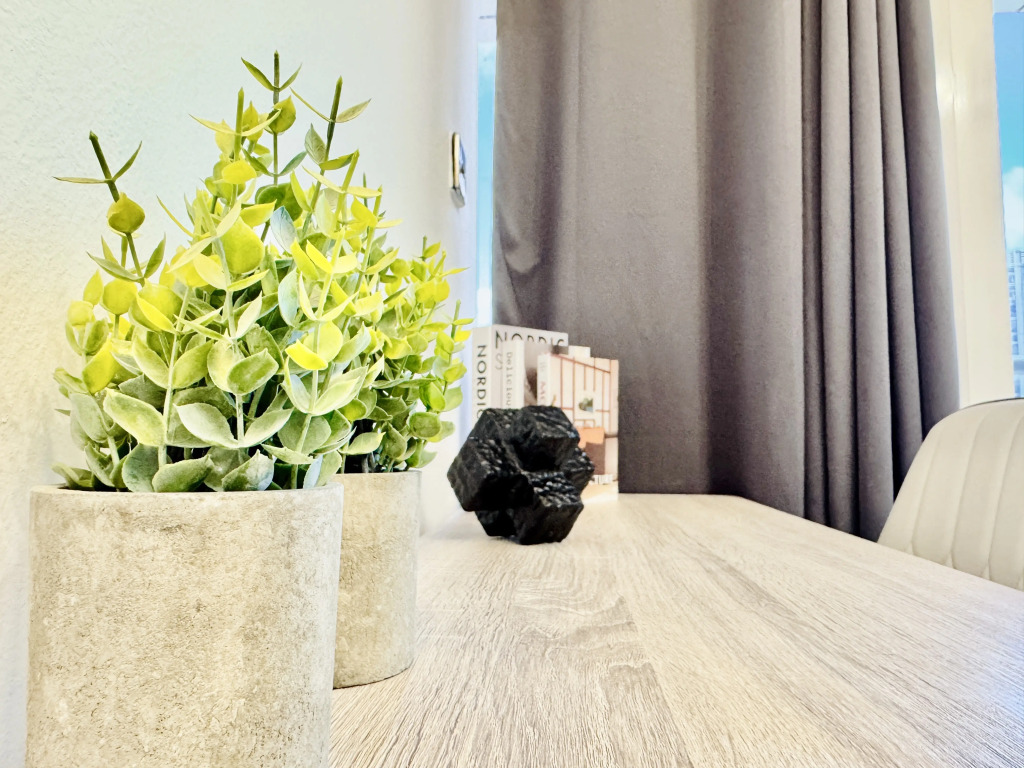 Апартаменты Cosmos Living Spacious Studio With Balcony