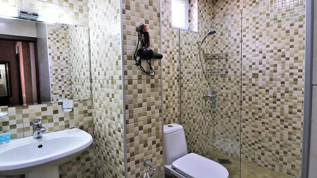 Отель Tabori