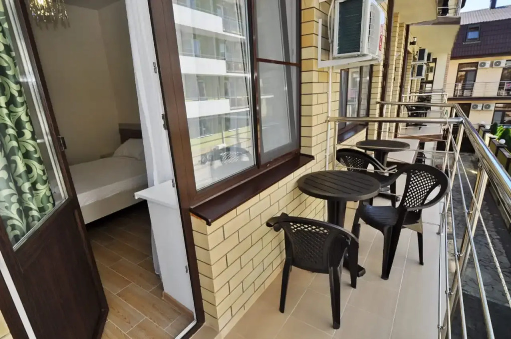 Seven Seas Hotel