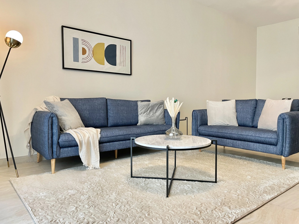 Elite LUX Holiday Homes - Spacious 2BR with Direct Metro Access in Al Furjan Dubai