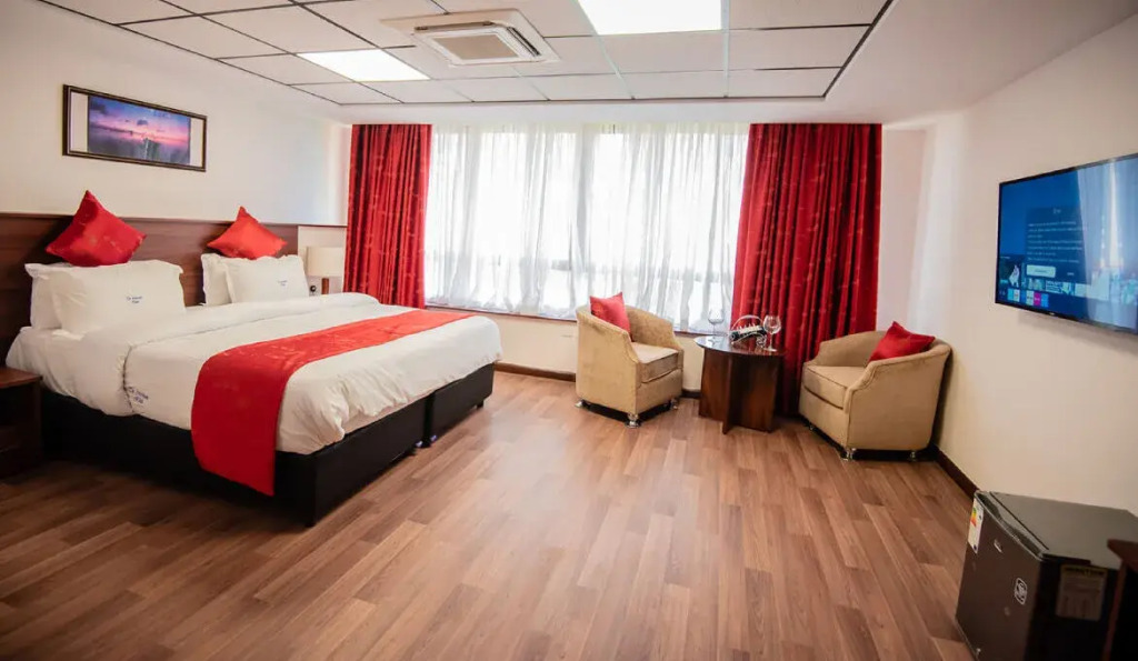 Отель The Crossroads Hotel Westlands