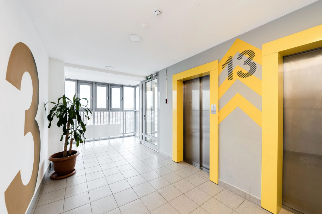 Апартаменты SMART LOFTS | Veranda на 13 этаже с видом на Останкинскую башню рядом с метро