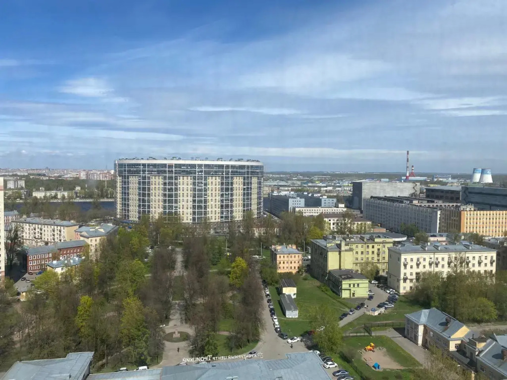 Квартира Вид на Неву и сквер с 20 эт, у центра. парковка