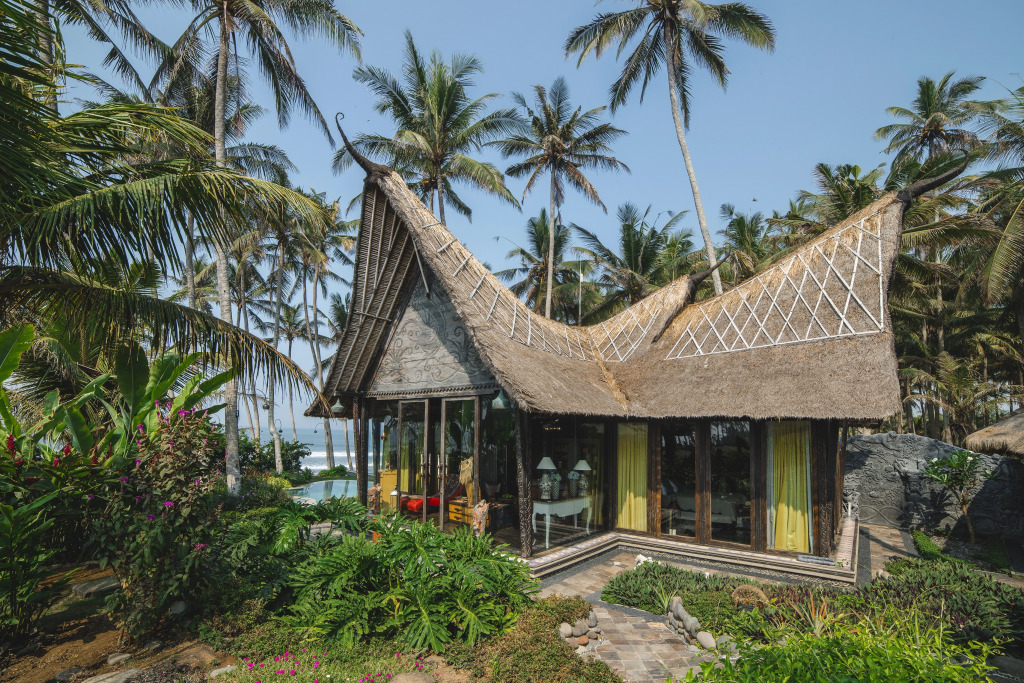 Вилла Absolute Beachfront Villa Laut